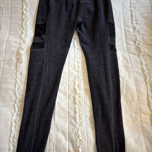 Beyond Yoga Woman's Size Large Black Leggings - Picture 7 of 7